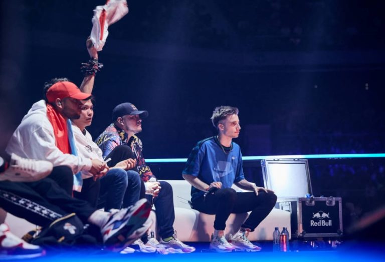 Bajo La Lupa Aczino Vs Wos Red Bull Internacional 2019 Freestyle Hoy