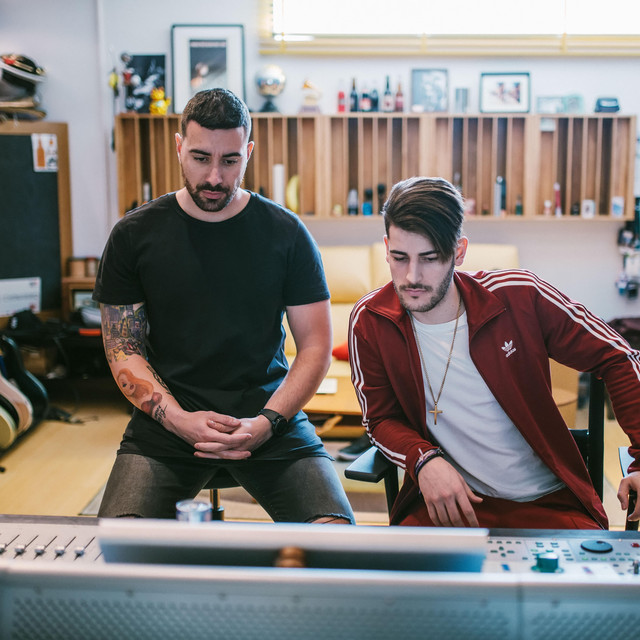 NERSO Y VERSE: LA DUPLA AUTORA DE LOS MEJORES BEATS DE ESPAÑA NERSO Y VERSE: LA DUPLA AUTORA DE LOS MEJORES BEATS DE ESPAÑA