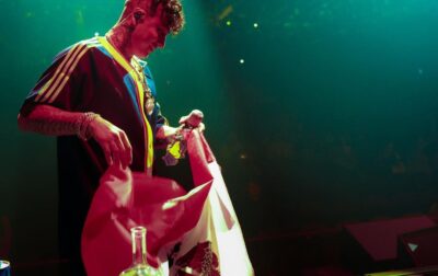 ALEMÁN ESTRENÓ SU ÁLBUM “HACIÉNDOLO FINO”